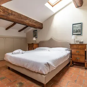casa-isolani-santo-stefano.emilia-romagnahotels.net/